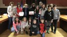 El consistori infantil de Ripoll entrega 240 euros a Creu Roja i Càritas