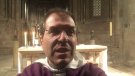 El mossèn de Sant Joan es dirigeix als fidels per Youtube