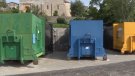 El turisme i les segones residències compliquen el reciclatge a Molló